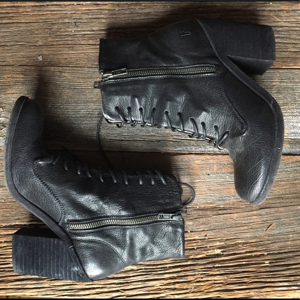 Frye Alexis lace up 8
